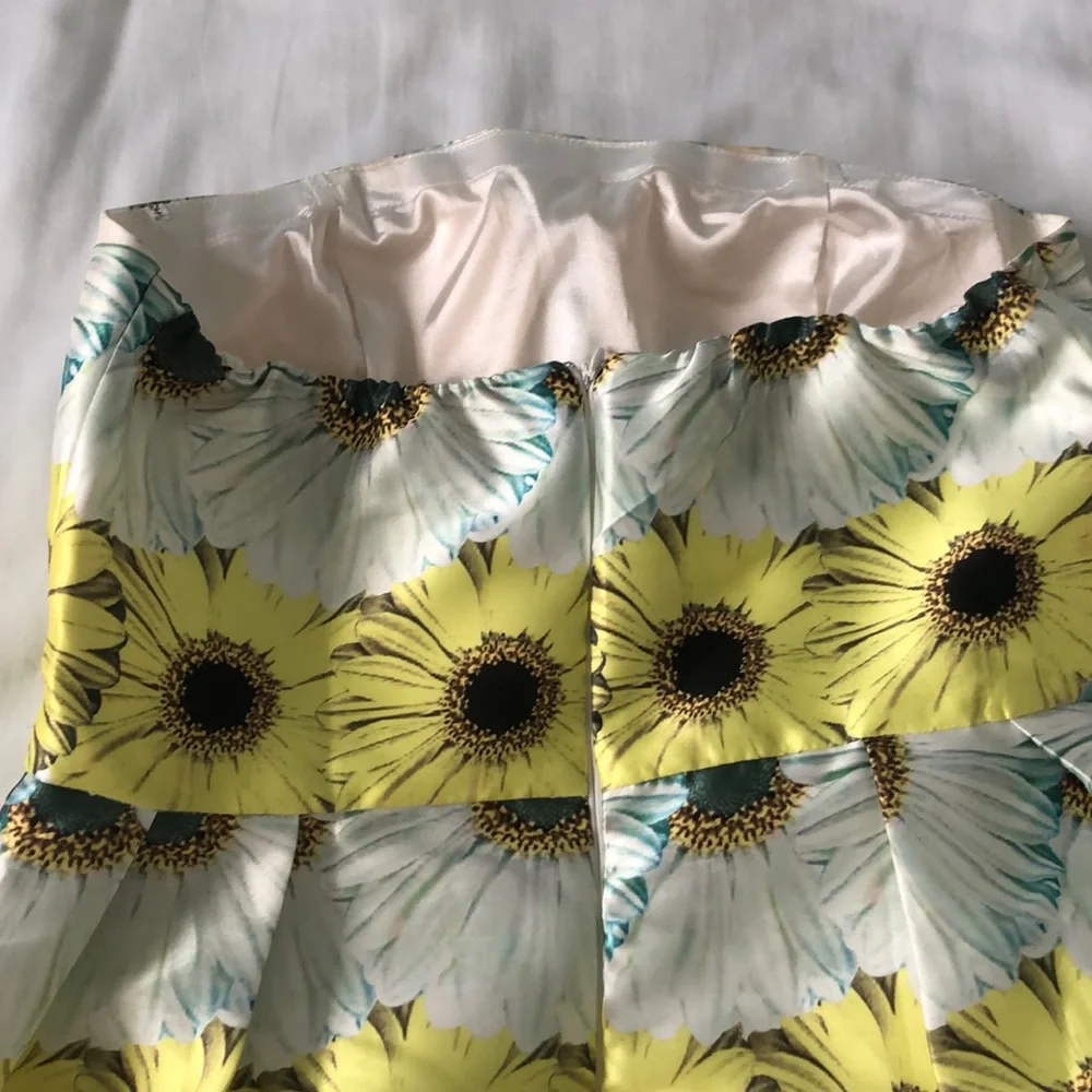 Chi Chi London Structured Bandeau Sunflower Dress - Picture 7 of 12